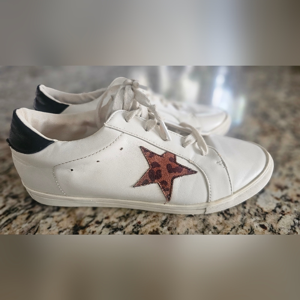 Shushop / Shu Shop Sneakers Cheetah Print Star Black & White Size 7